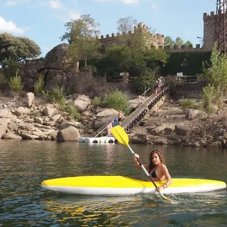 Island With Castle * El Barraco